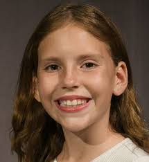 Heather Nunes's Instagram, Twitter & Facebook