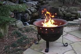 Whitlock cast iron fire pit: Amazon Com Catalina Creations 29 Heavy Duty Cast Iron Fire Pit Large Wood Fire Pit Outdoor Patio Decor Spark Screen Accessories Included Black Ad364 Garden Outdoor