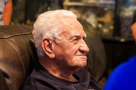 Gracias Don Vidal, por recibirme en tu hogar con tanta alegría. Fue un  placer haber conocido a tus hijos Danny y Willie. Siempre es agradable  compartir con un aficionado de la estadidad