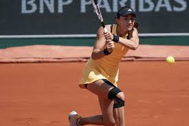 Graciebomporno she guided me to the room and requested for