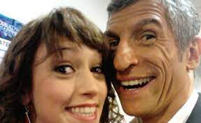 Is a french televised series based on the international series don't forget the lyrics!. Gendarmette Dans La Manche Et Championne Sur France 2