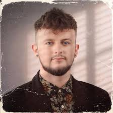 One of our city's finest singers Kieran Connor returns today with this  powerful version of Phil Coulter's "Scorn Not His Simplicity". Please share  folks, thank you🎹🎤😀 **CLICK ON HD FOR BEST QUALITY**