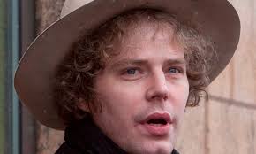 Pete Doherty's friend died 'during heavy drinks and drug session with a  fellow junkie'