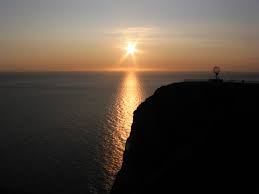 In most locations north of equator, the longest day of the year is around this date. What Time Does The Sunset On The Longest Day Of The Year