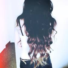 For short and thin hair, you can make an ombre with a tone of gray blond at the roots and black tips. Good Ombre Bad Ombre