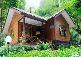 Penginapan yang dibangun di bogor ini berdiri di atas lahan seluas 2,5 ha. Taman Safari Lodge Puncak Harga Terbaru 2021