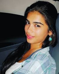 Ana Karla Suarez Official