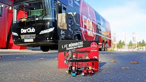 Bus und fernbus von ingolstadt nach münchen. Club Profis Im Bus Suits Uno Und Dokus Fussball Addict