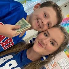 Amber Brinson's Instagram, Twitter & Facebook