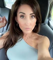 Amber Denley's Instagram, Twitter & Facebook