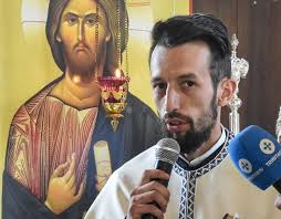 Întru mulți și binecuvântați ani părintelui Daniel Ionel Olari, preot paroh  la Bața!