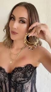 ¡Explora todas las posibilidades con NICE! ✨ La esta colección está hecha  para quienes se atreven a brillar sin límites, combinando y reinventando su  estilo. ¿Lista para descubrir nuevas formas de ...