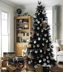 Mesh has a variety of decorative options in many colors and it has the perfect mix of flexibility and stiffness, which makes a popular material for christmas tree decorations. Black And White Christmas Tree Decorating Ideas