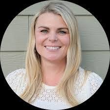 Linda Quast's Instagram, Twitter & Facebook