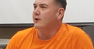 Indigenous artist Patrick Hunter helps guide Oshawa students