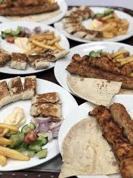 مطعم قلعة الحوت Thecastlewhale Twitter
