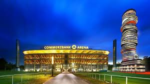 Neuer videowürfel fürs stadion eintracht frankfurt rüstet das stadion aber schon einmal weiter auf. Eintracht Frankfurt Plant Ausbau Der Commerzbank Arena