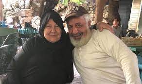فيصل القاسم يكـ.ـشف سـ.ـراً خطـ.ـيراً عن غياب بشار الأسد وزوجته أسماء بحجة كـ.ـورونا; Ø£ÙŠÙ…Ù† Ø²ÙŠØ¯Ø§Ù† Ø¹Ø§Ø¦Ù„ØªÙ‡ Ø¹Ø§Ø±Ø¶Øª Ø¯Ø®ÙˆÙ„Ù‡ Ù„Ù„ÙÙ† ØªØ²ÙˆØ¬ Ø¹Ø¯ Ø© Ù…Ø±Ø§Øª ÙˆÙˆÙØ§Ø© Ø§Ø¨Ù†Ù‡ Ø§Ø¯Ø®Ù„ØªÙ‡ Ø¨Ø¯ÙˆØ§Ù…Ø© ÙƒØ¨ÙŠØ±Ø© Ù…Ù† Ø§Ù„Ø­Ø²Ù† ØªØ±ÙŠÙ†Ø¯