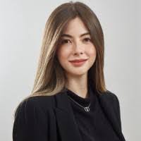 Julia Fleury's Instagram, Twitter & Facebook