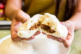 Arnold's costume rendered him nearly blind, and he relied on choreographer paul kasey to guide him on set using an earpiece. Lovely Pao Blogto Toronto