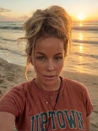 so EXCITED to feel 🎃 FALL 🎃 in the air… my FAV things this season are  pumpkin spice lattes, pumpkin candles and cinnamon sticks all over the  house and my TOP is