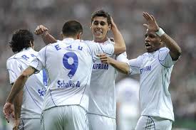 Avelar began his career in brazil. Danilo Avelar Estreia Pelo Schalke 04 C2b Sports