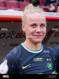 Cologne, Germany. 18th May, 2023. Portrait (headshot/close up) of  Pia-Sophie Wolter (20 Wolfsburg) during the DFB Pokal Final football match  between VFL Wolfsburg and SC Freiburg at RheinEnergieSTADION in Cologne,  Germany. (Daniela