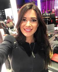 פרופיל של ‏‎Debora Martino Page‎‏‎