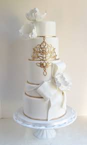 35 Gorgeous Wedding Cakes From Talented The Cake Whisperer Hochzeitskuchen Hochzeitstorte Und Tortendeko
