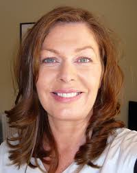 Elaine Ryan's Instagram, Twitter & Facebook