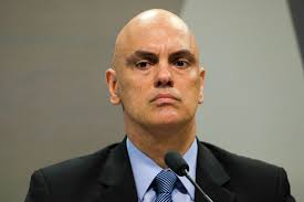 Em nota, a pasta informou que moraes está assintomático e é acompanhado pelo infectologista david. Alexandre De Moraes Do Stf Suspende Nomeacao De Ramagem Na Policia Federal Folha Pe