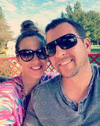 Lisa Hannig's Instagram, Twitter & Facebook