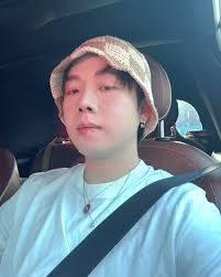 life these days. brb. 😶‍🌫️