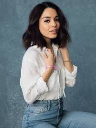 Sweetheart, strapless, and off the shoulder tops and dresses look great with short hair. 170 Short Hair Outfits Ideas Short Hair Outfits Hair Short Hair Styles