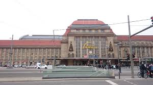 Entering and scanning my ticket had that old eastern european feel to it. Bauarbeiten Am Leipziger Hauptbahnhof Zugausfalle Zwischen Halle Und Leipzig Du Bist Halle