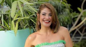 أعربت الفنانة هيدي كرم، عن عشقها لرسم التاتو، قائلة: Sneuoyaqhmk7bm