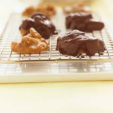 Tortues Au Chocolat Turtles Ricardo Recipe Ginger Cookie Recipes Chocolate Turtles Orange Zest Cake