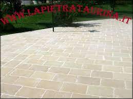 Produzione e vendita di offerta pavimento esterno in pietra, lavorati interamente a mano e di qualità eccellente. Pietra Albanese Produzione E Vendita Di Pavimenti In Pietra