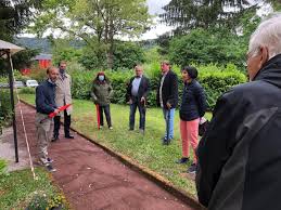 Altes muss neuem weichen, der anabu macht platz für den neubau des bruder konrad hauses. St Ingbert Bauhof Schafft Orte Der Begegnung Rund Ums Bruder Konrad Haus Saarnews