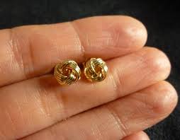 Mini Gold Studschic Gold Love Knot Stud Earringslove By Momentusny 21 00 Gold Knot Earrings Knot Stud Earrings Knot Earrings