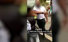 Vous êtes recruteur et effectuez le recrutement de profils chauffeur de bus en côte d´ivoire ? Val De Marne Une Petition De Soutien Au Chauffeur De Bus Qui A Gifle Un Collegien Le Parisien