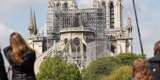 Un prêtre de la cathédrale dira donc cette messe dans une autre église. Paris Erstmals Wieder Messe In Notre Dame Gefeiert Rheinische Anzeigenblaetter De