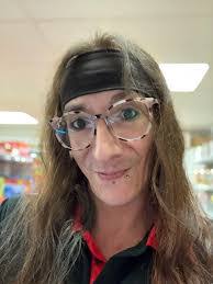 Angela Mazerolle's Instagram, Twitter & Facebook