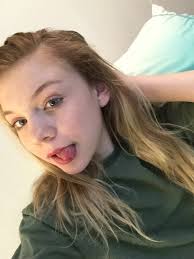 Samantha Mantooth's Instagram, Twitter & Facebook