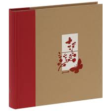 L'album a 100 pages et peut donc contenir un grand nombre de photos. Album Photo Panodia Traditionnel Greenearth 100 Pages Kraft Feuillets Cristal 400 Photos Couverture Rouge 30x30cm