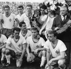 Seit wann gibt es die bundesliga? Fussball Bundesliga Die Deutschen Fussball Meister Seit 1963 Bilder Fotos Welt