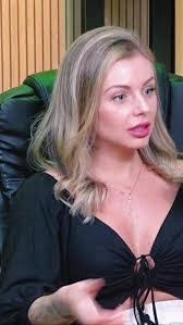 Brenda Willis's Instagram, Twitter & Facebook