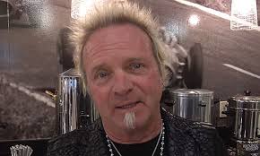 AEROSMITH's JOEY KRAMER To Take Over Airwaves At Boston's 100.7FM WZLX