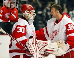 Curtis shayne joseph (né munro; Detroit Red Wings Fans Dominik Hasek Can T Make It As Nhl Goaltender At 48 Years Old Mlive Com