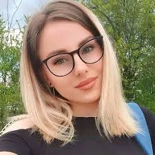 Ann Merry's Instagram, Twitter & Facebook